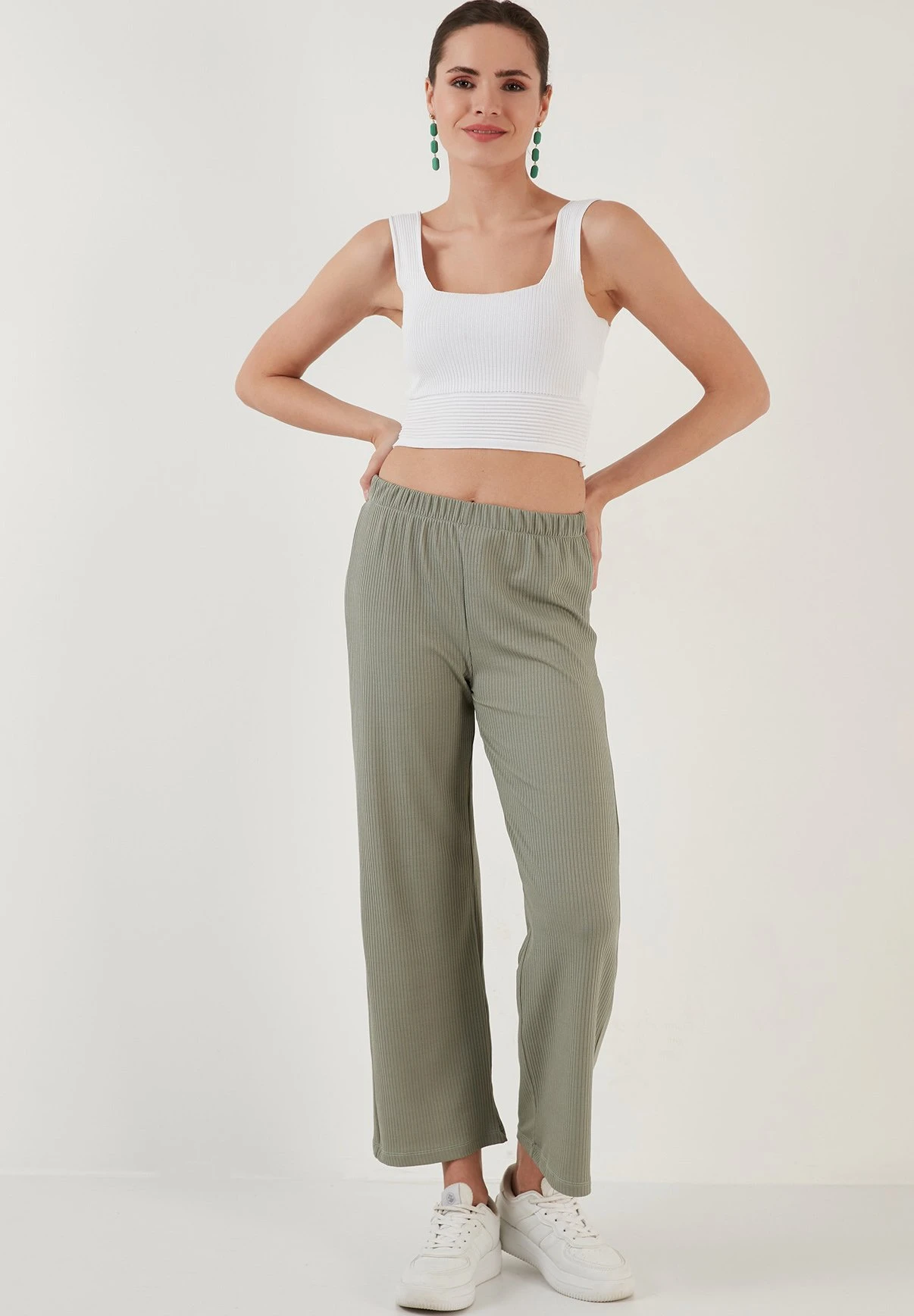 LELA Regular Fit - Broek - Almond Green - Afbeelding 2