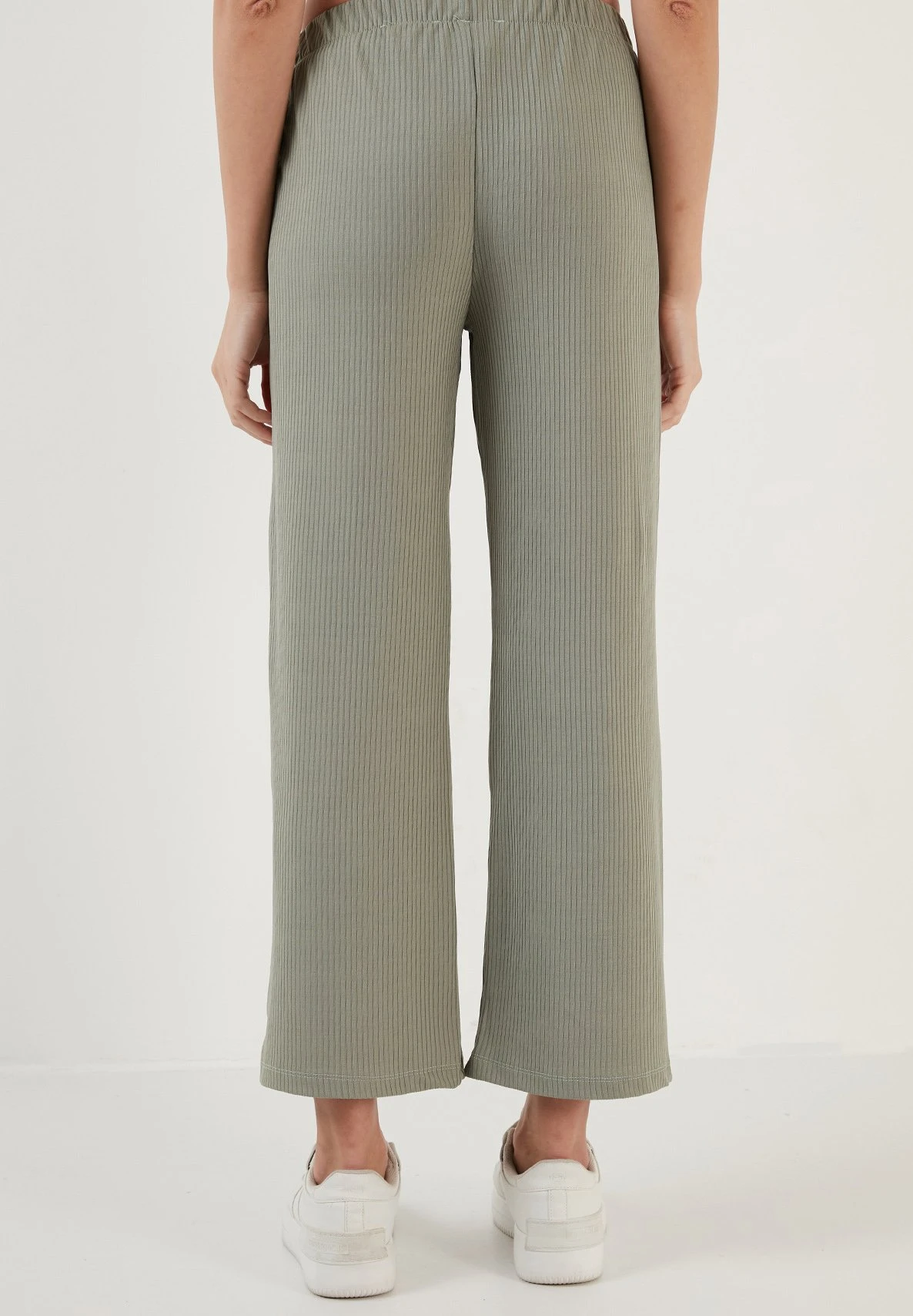 LELA Regular Fit - Broek - Almond Green - Afbeelding 3