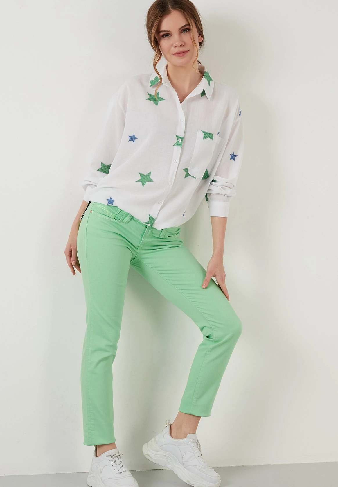 LELA Loose Fit - Overhemdblouse - White/Green - Afbeelding 2