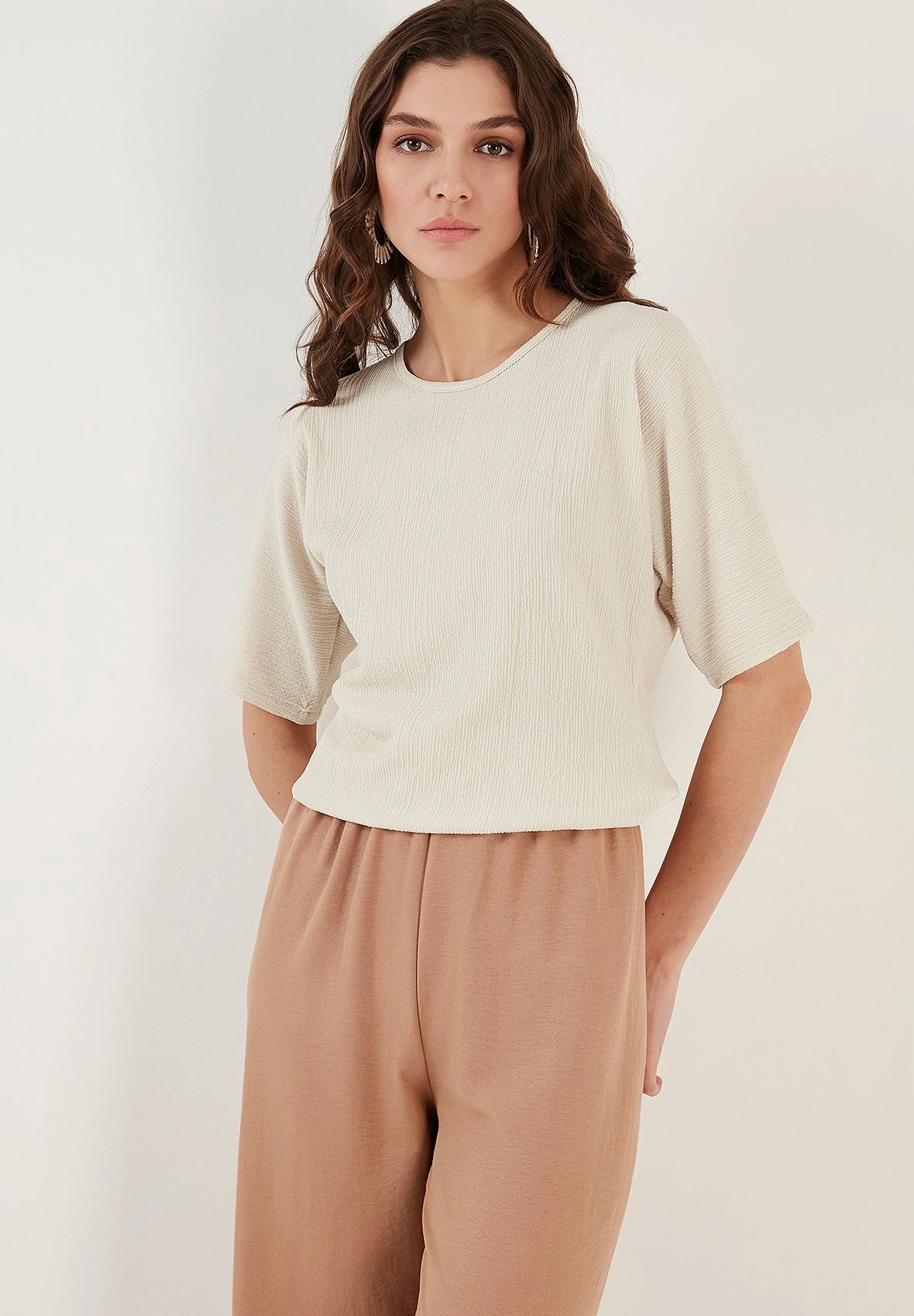 LELA Regular Fit - T-Shirt Basic - Stone - Afbeelding 3