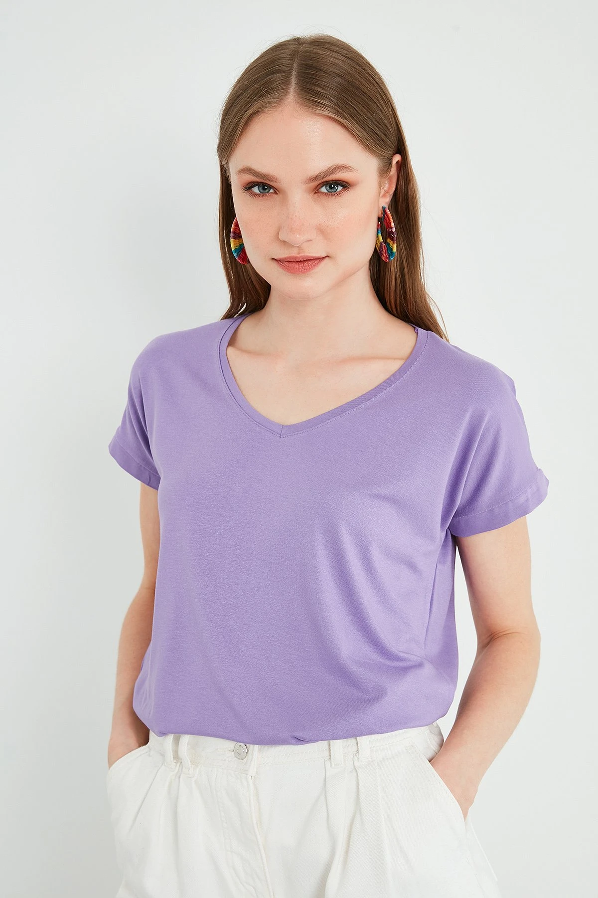 LELA V Neck- T-Shirt Basic - Lilac