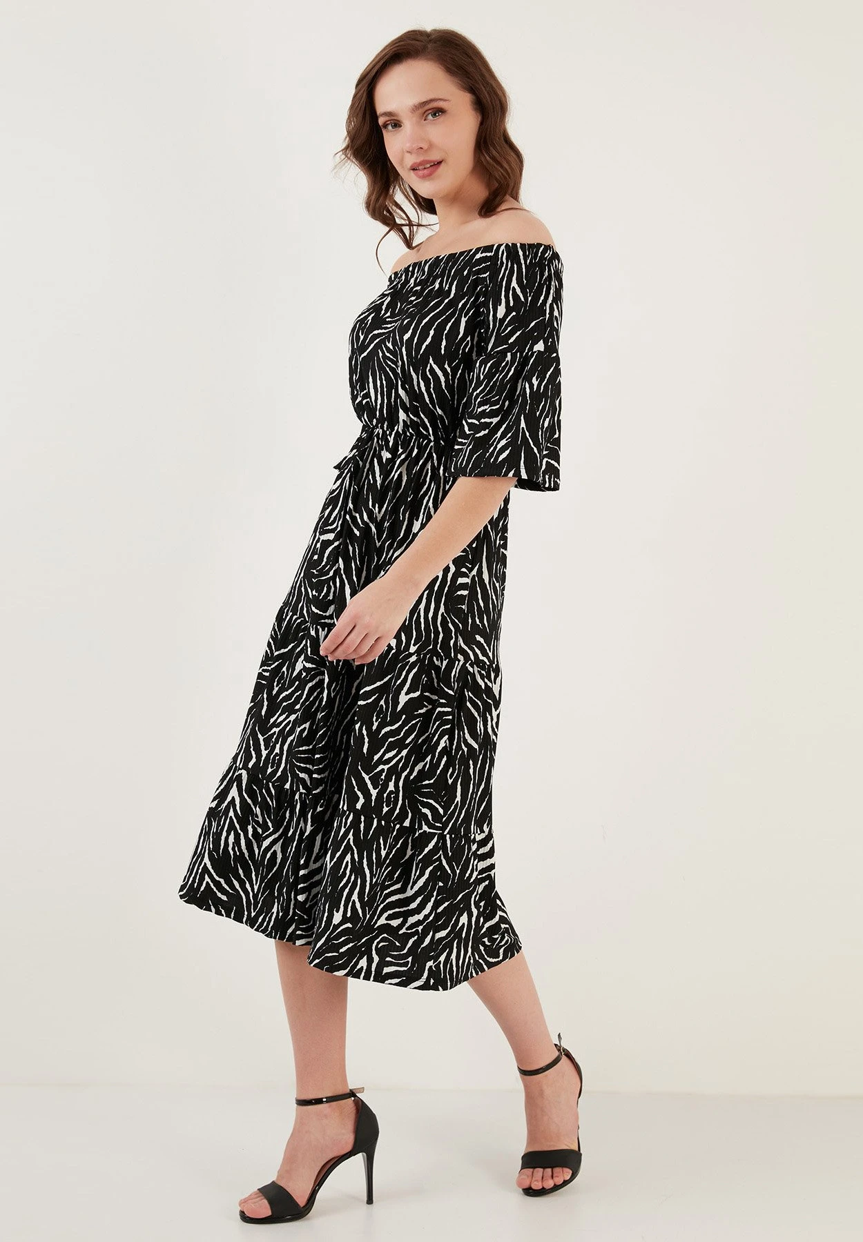 LELA Slim Fit - Jurk - Metallic Black - Afbeelding 4